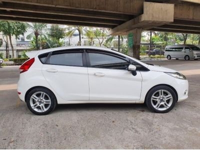Ford Fiesta 1.6 Trend auto รูปที่ 3
